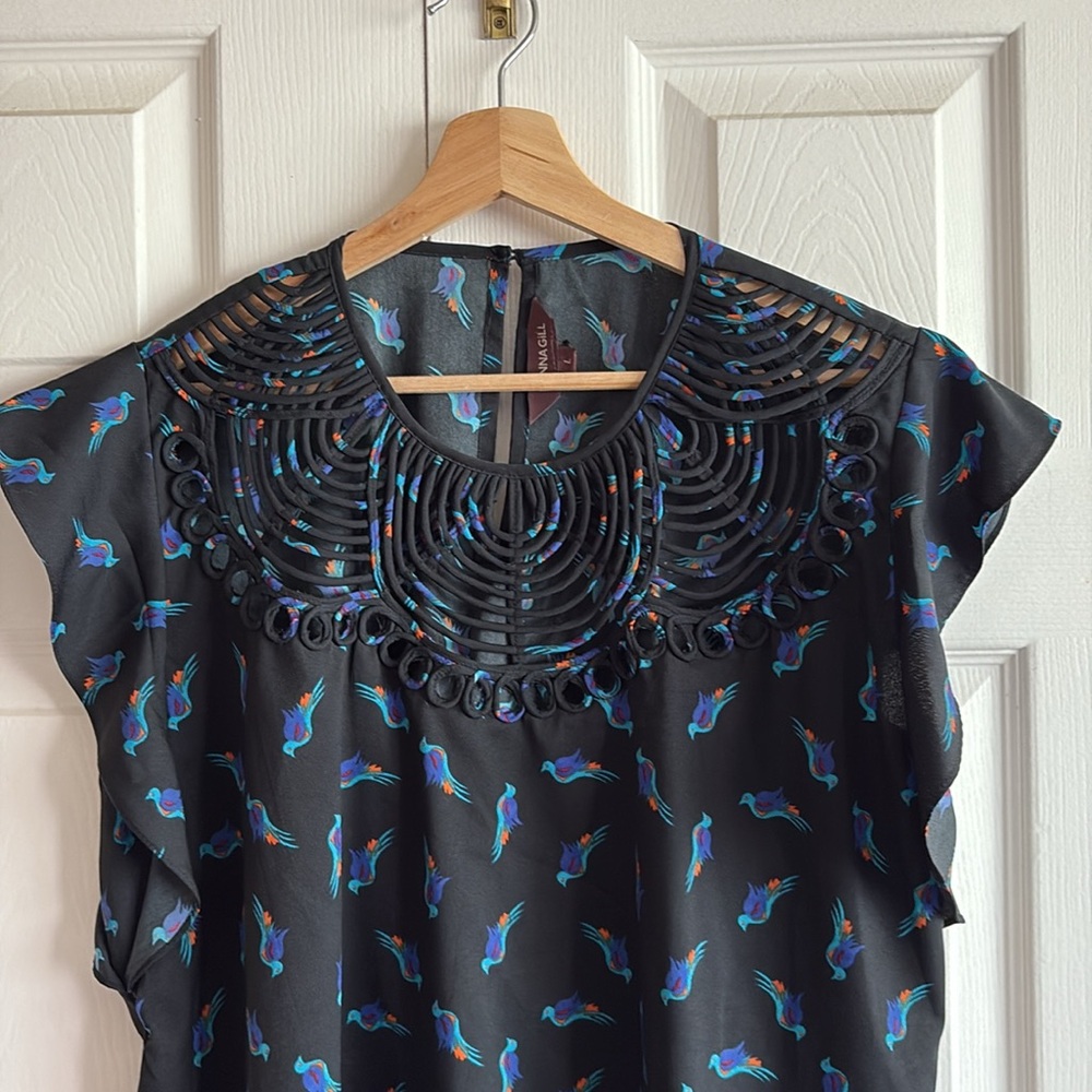 •Anthropologie Ranna Gill Elegant Black Bird Patterned Blouse